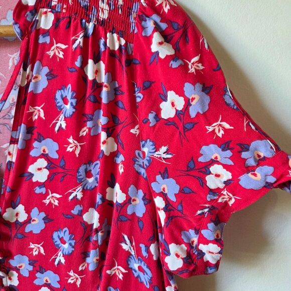 EUC EXPRESS RED FLORAL V NECK BUTTONED SHORT DRESS SIZE LARGE - Picture 9 of 16